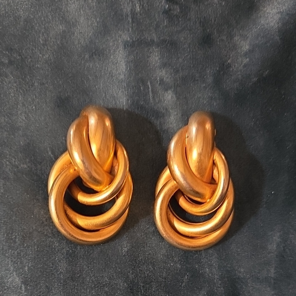 Vintage ELegant Gold Knot Earrings